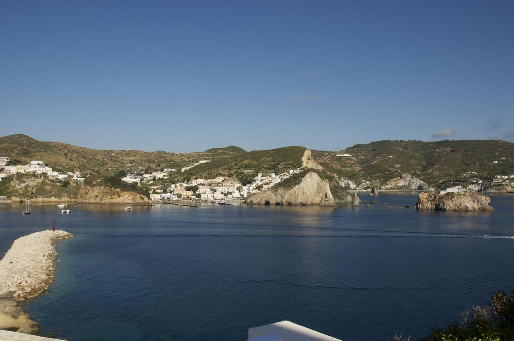 B&B La Terrazza Sul Porto Ponza Exterior foto